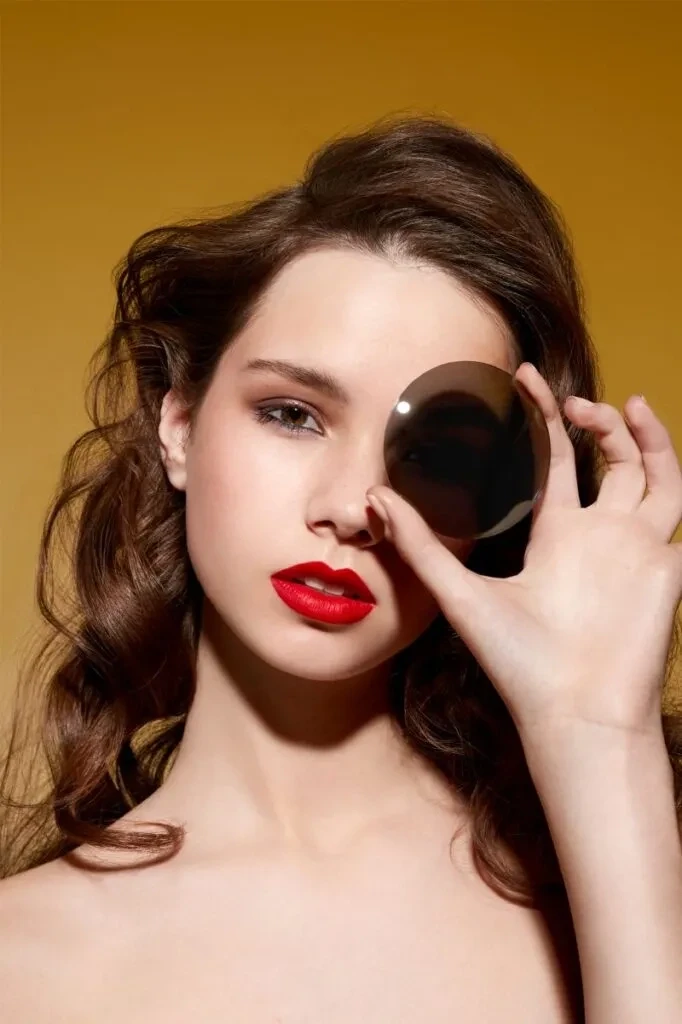 Divel 1.61 Photochromic (Silken)