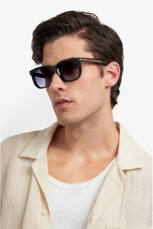 Солнцезащитные очки Солнцезащитные очки David Beckham DB 7133/S 807521V