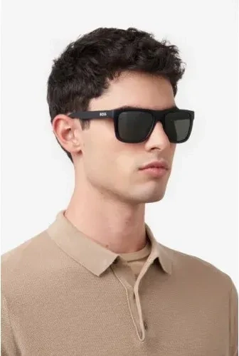 Солнцезащитные очки Солнцезащитные очки Hugo Boss 1647/S 00355T4